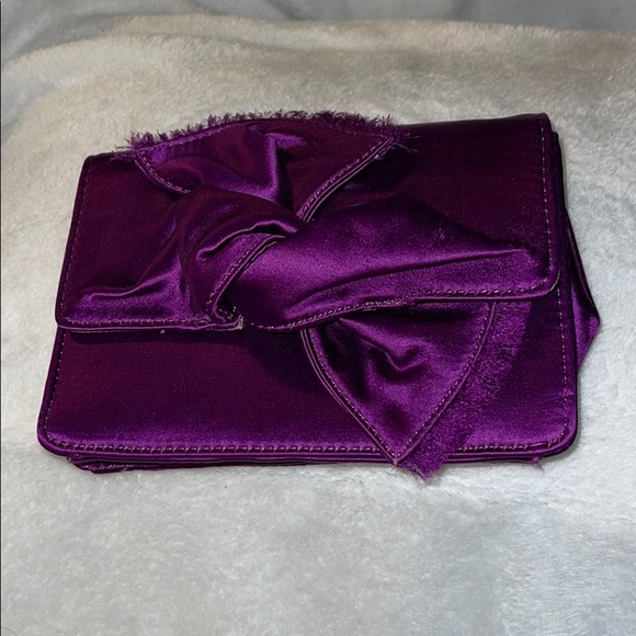 COPY - Bcbgmaxazzari Purple Wristlet / Satin - Cu… - Picture 10 of 12